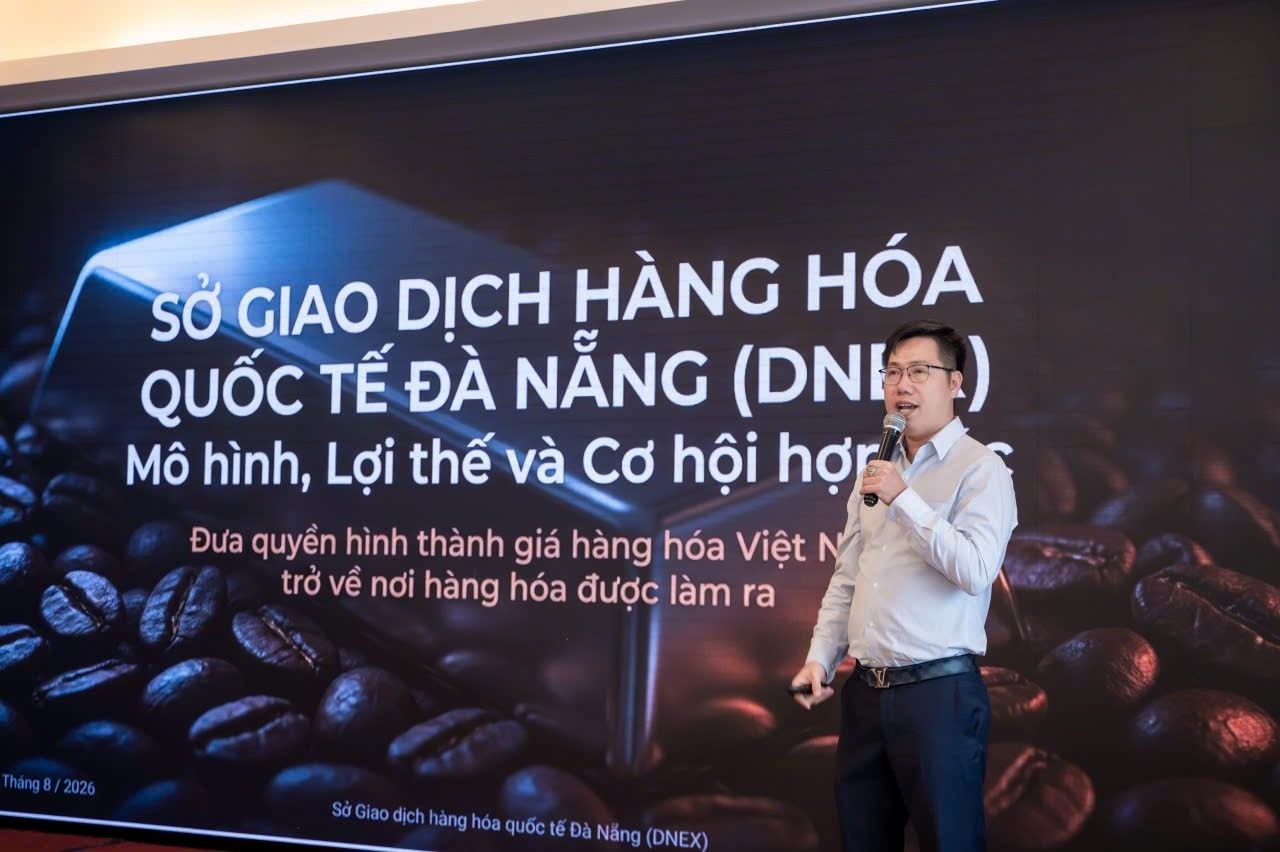 Tuấn Silver trình bày về Sở Giao dịch Hàng hóa Quốc tế Đà Nẵng DNEX